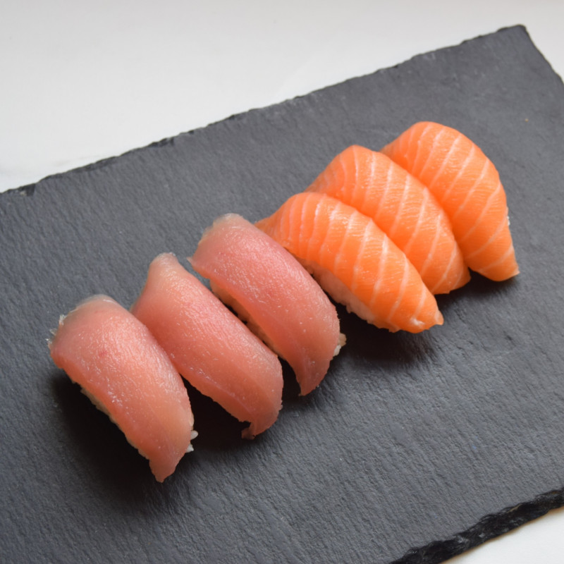 Salmon and Tuna nigiri